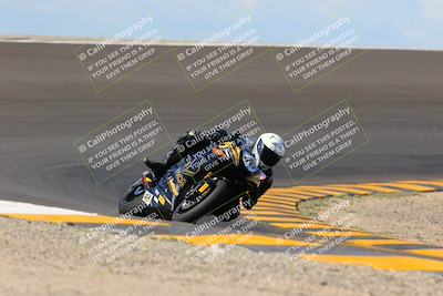 media/Sep-25-2022-CVMA (Sun) [[ee08ed6642]]/Race 8 Supersport Middleweight Shootout/